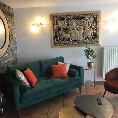 A L'ombre Du Clocher Apartment