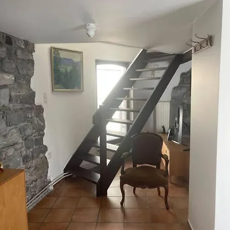A L'ombre Du Clocher * Rochefort